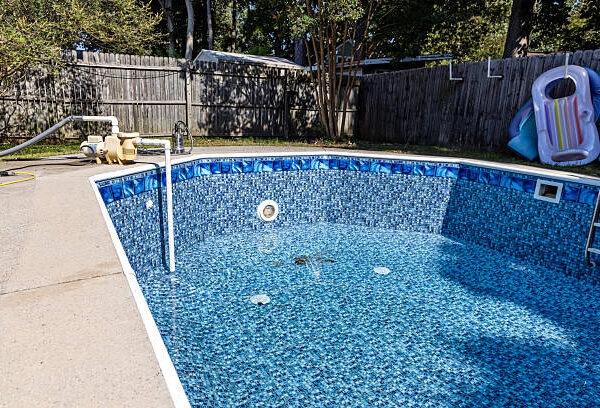 اصلاح تسريب المسابح بالرياض